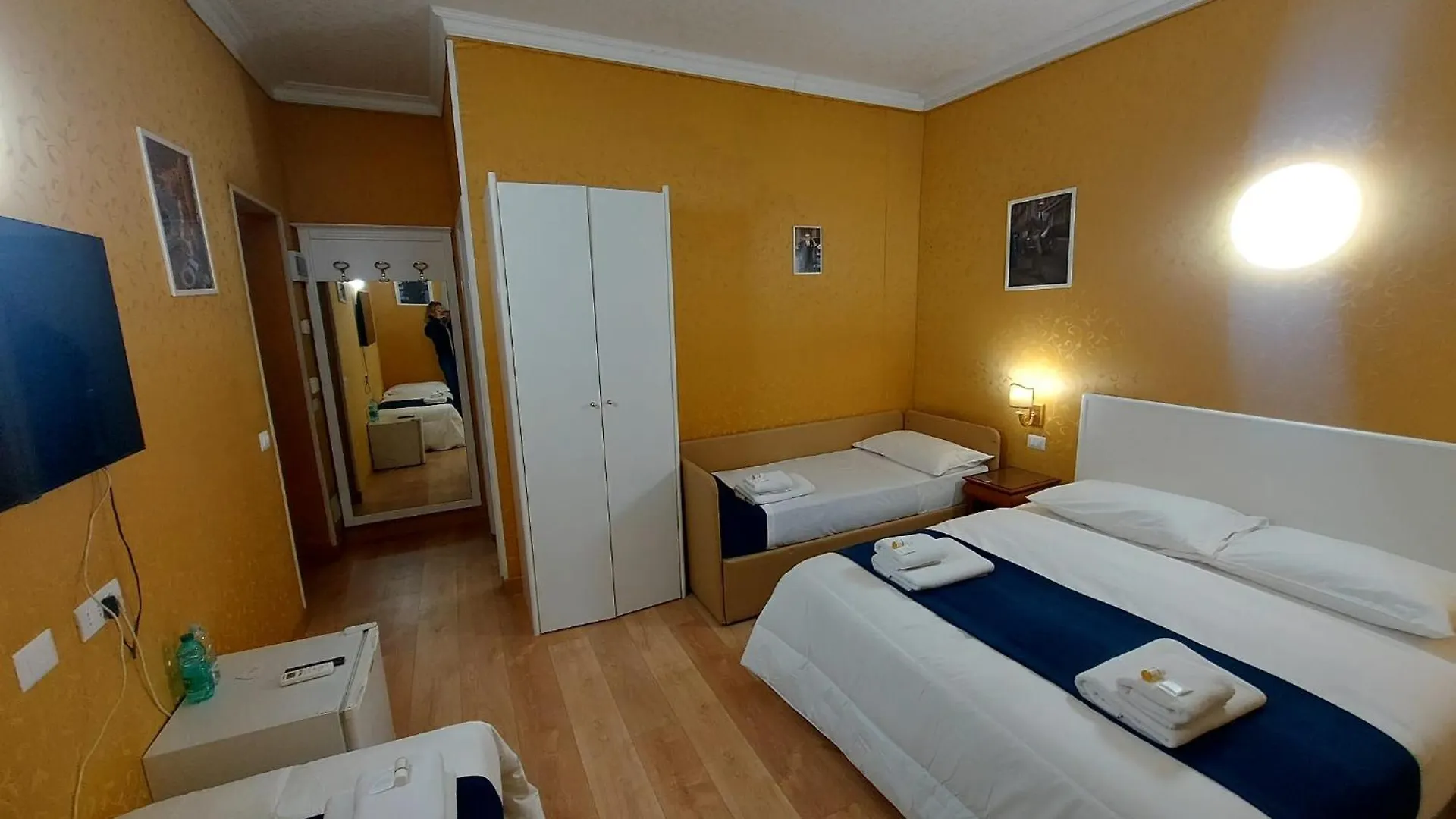 Hotel Positano 2 Rom 2*,  Italien
