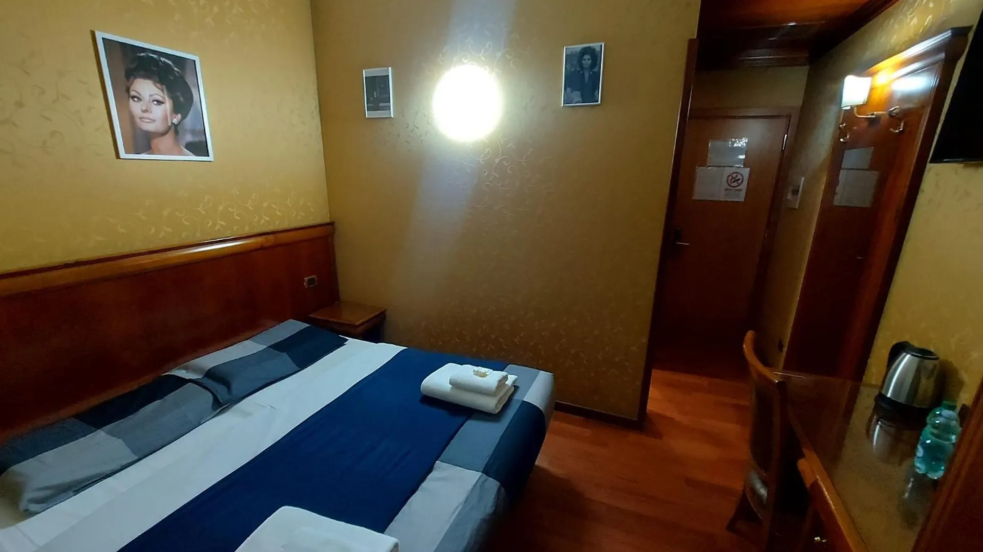 **  Hotel Positano 2 Rom Italien
