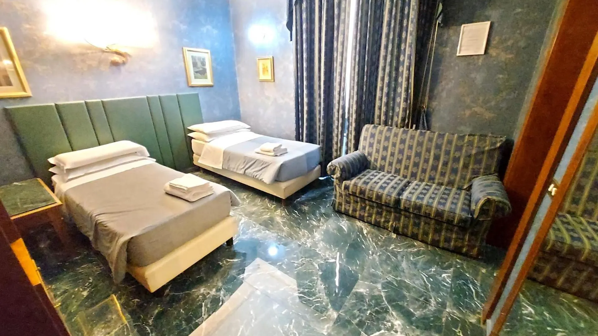 Hotel Positano 2 Rom 2*,  Italien