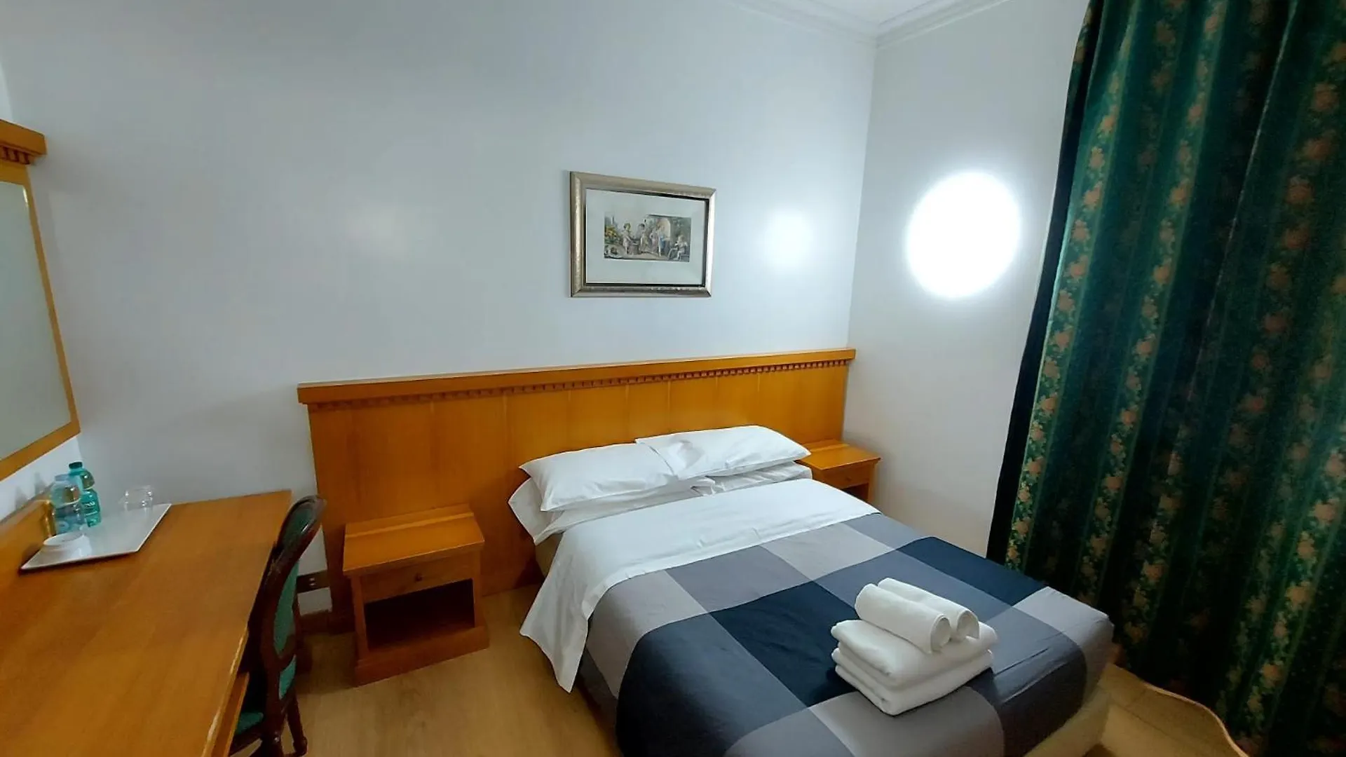 Hotel Positano 2 Rom 2*,  Italien