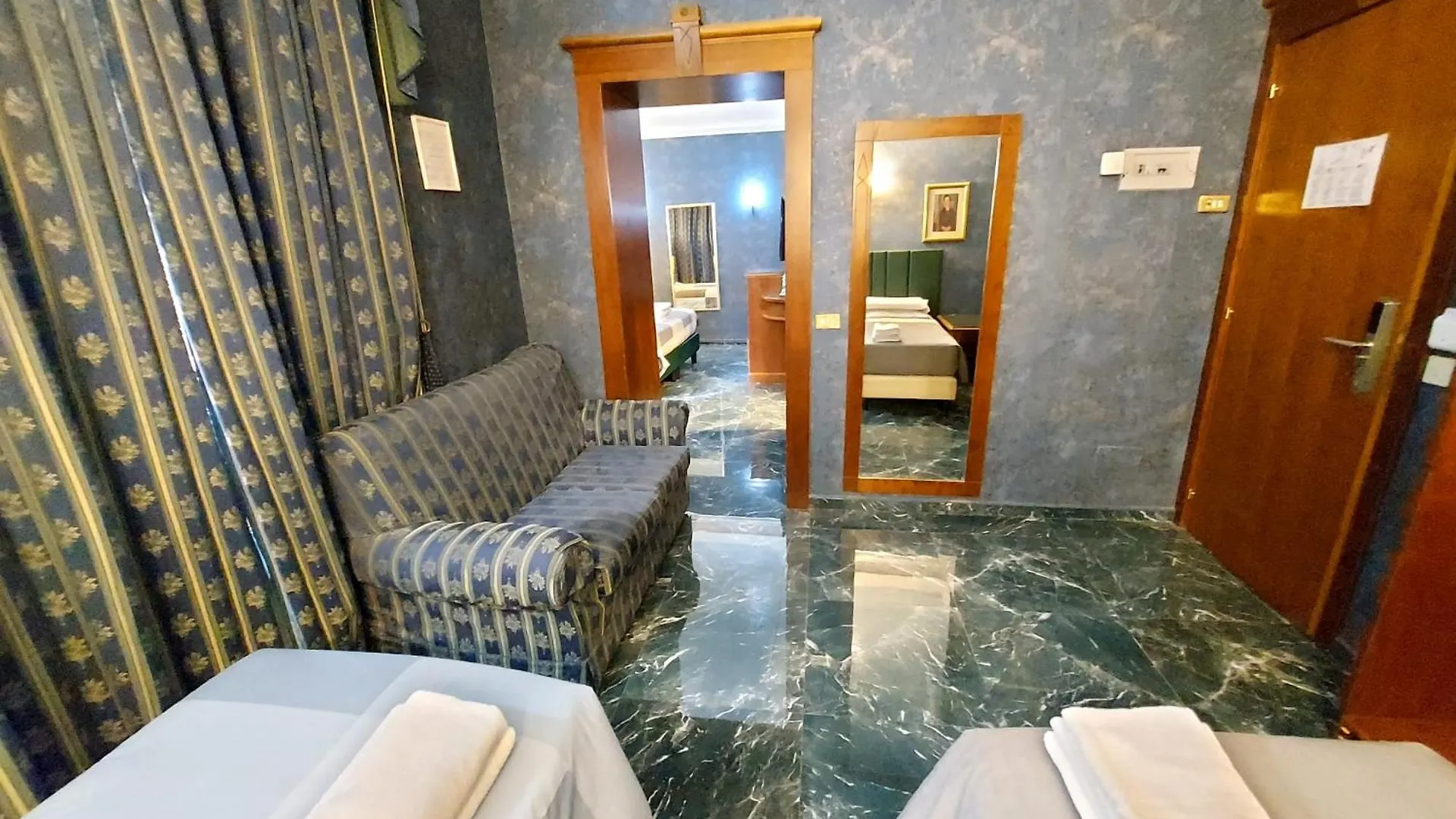 Hotel Positano 2 Rom 2*,