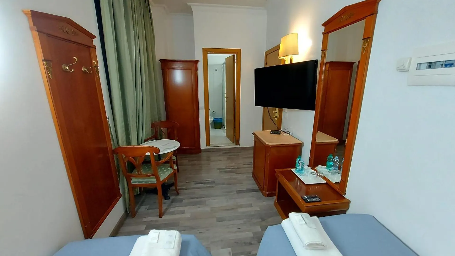 Hotel Positano 2 Rome 2*,  Italy