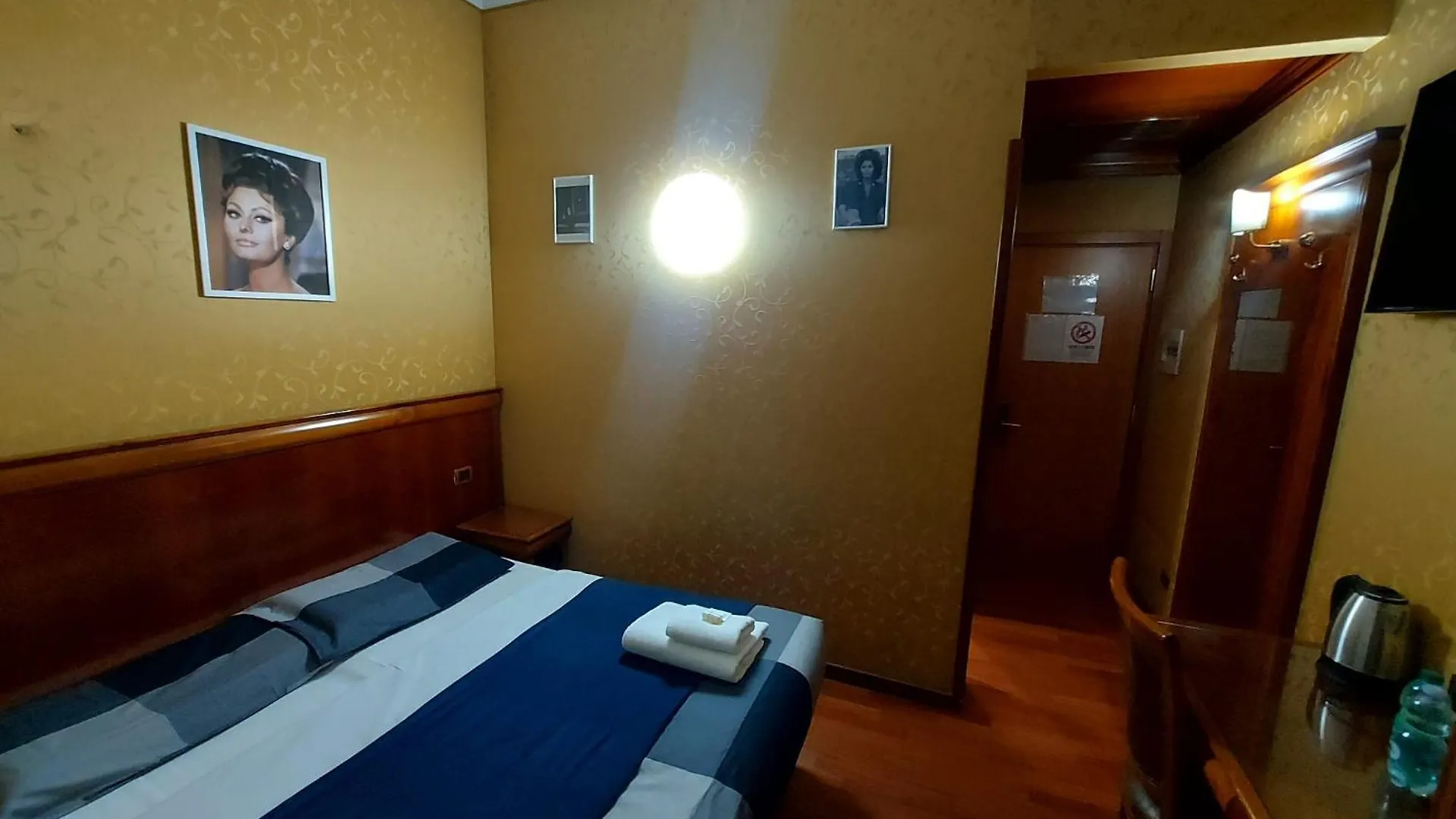 **  Hotel Positano 2 Rom Italien